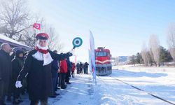 Sarıkamış Treni’ndeki gençleri Bakan Göktaş karşıladı