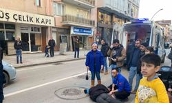 Yaralıya ilk müdahaleyi yoldan geçen hasta nakil ambulansı ekipleri yaptı