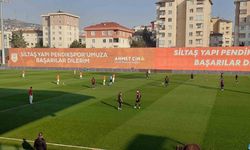 Yeni Malatyasporlu futbolculardan protesto