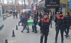 Sendika genel sekreterini vurduktan sonra intihara kalkışan şube başkanı ağır yaralandı