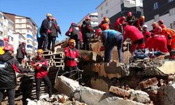Bitlis’te 438 kişinin katılımıyla deprem tatbikatı yapıldı