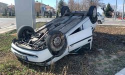 Karaman’da takla atan otomobilin sürücüsü yaralandı