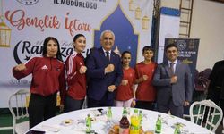 Muş’ta genç sporcular iftar sofrasında buluştu