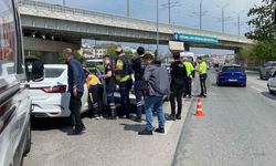 5 aracın karıştığı zincirleme trafik kazasında 3 kişi yaralandı