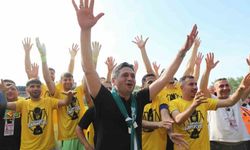 Aliağaspor FK, namağlup şampiyon olarak 2. Lig’e yükseldi