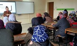 Altıntaş’ta "Meslekleri Tanıyorum" temalı veli bilgilendirme seminerleri