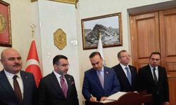 Bakan Kacır, Kars Valiliği’ni ziyaret etti