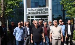 Diyarbakır’da 66 kişi, tazminatlarını alamadıkları gerekçesiyle DEM Partili Bağlar Belediyesi’ne yürüdü