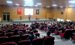 Hisarcık’ta "Eğitimde Rol Modeller" adlı konferans