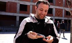 Kaldırımlardaki seksek oyununu gören genç-yaşlı onlarca vatandaş kendini tutamadı