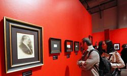 ’Karanlıkta Akan Bir Yıldız: Mustafa Kemal Atatürk’ sergisi İstanbul’da açıldı