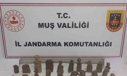 Muş’ta tarihi eser kaçakçılığına suçüstü: 42 tarihi obje ele geçirildi