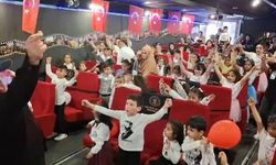 Tunceli’de öğrenciler Gezen Sinema ile doyasıya eğlendi