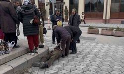 Yolda yürürken kalp krizi geçiren şahıs hayatını kaybetti