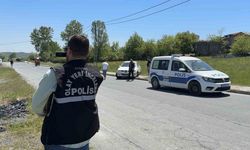 Arnavutköy’de alacaklı oldukları kişinin önünü kesip kurşun yağdırdılar