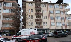 Balkondan düşen kadın hayatını kaybetti