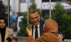 Başkan Kurnaz, anneleri unutmadı