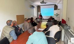 Çiftçilere örtü altı yetiştiricilik, hastalık-zararlılar ve mücadele konusunda bilgilendirme