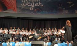 Çocuk korosundan muhteşem konser