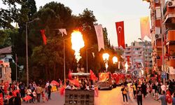 Denizli’de 19 Mayıs coşkusu fener alayıyla taçlandı