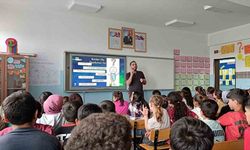 Dicle’de ortaokul öğrencileriyle bilim söyleşisi gerçekleştirildi