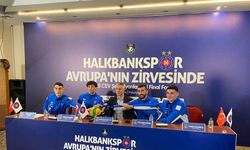 Halkbank Ankara Başantrenörü Stoytchev: "Dörtlü finale savaşmaya hazır gidiyoruz, hiçbir takımdan korkmayacağız"