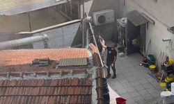 Komşusunun çatısında çıkan yangını terasından film gibi izledi