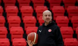 Melikgazi Kayseri Basketbol Antrenörü Özsarı, sezonu değerlendirdi
