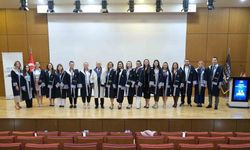 Mudanya Üniversitesi’nde öğrenciler beyaz önlükleriyle mesleğe ilk adımını attı