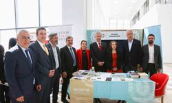 STSO Başkanı Özdemir, ‘AÜB Sivas Üniversite Tanıtım Fuarına’ katıldı