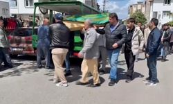 Sultanbeyli’de kazada hayatını kaybeden 4 yaşındaki Elif son yolculuğuna uğurlandı