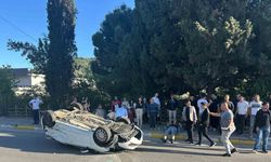 Takla atan otomobildeki 5 kişi yaralandı