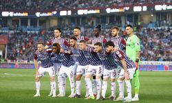 Trendyol Süper Lig: Trabzonspor: 0 - Galatasaray: 0 (İlk yarı)