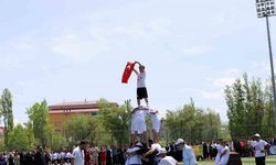 Tutak’ta 19 Mayıs Atatürk’ü anma Gençlik ve Spor Bayramı Coşkuyla kutlandı