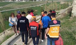 Van Kalesi’nden düşen yaşlı kadın kurtarıldı