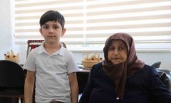 Vefa ve gurur bir arada: Şehit annesi, oğlunun adını taşıyan kurumu torunuyla ziyaret etti