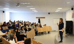 Yazıcı "Anlatacak bir hikayeniz varsa, dinleyecek birileri mutlaka vardır"