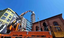 Zonguldak’ta 100 yıllık caminin minaresi risk nedeniyle yıkılıyor