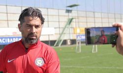 Çaykur Rizespor’da İlhan Palut’un sözleşmesi uzatıldı
