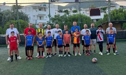 Futbol sahasında Babalar Günü coşkusu
