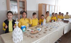 Keçiören’de ilkokul öğrencilerinin eserlerinden sergi açıldı