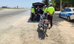 Ölüme meydan okuduğu anlarla sosyal medyada şov yapan sürücü yakayı ele verdi