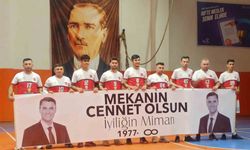 Voleybol maçı öncesi Ferdi Zeyrek anıldı