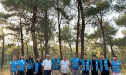AK Parti’li gençlerden çevre temizliği