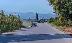 Anne ve kızının yaralandığı kazada otomobilin şarampole düştüğü anlar kamerada