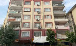 Diyarbakır’da depremde hasar alan bina boşaltıldı