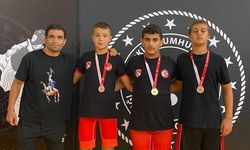 Manavgat Belediyesi Güreş Kulübü’nde minik sporculardan madalya yağmuru