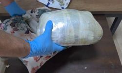 Otobüsteki yolcunun kullandığı yastıktan 1 kilo 450 gram uyuşturucu çıktı