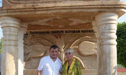 Safiye Soyman oğlunun adına yaptırdığı hayratı gözyaşı dökerek açtı: "Dışım gülüyor ama içim yanıyor"