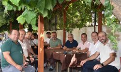 Başkan Zencirci meclis üyeleriyle birlikte Germencik pazarında vatandaşlarla buluştu